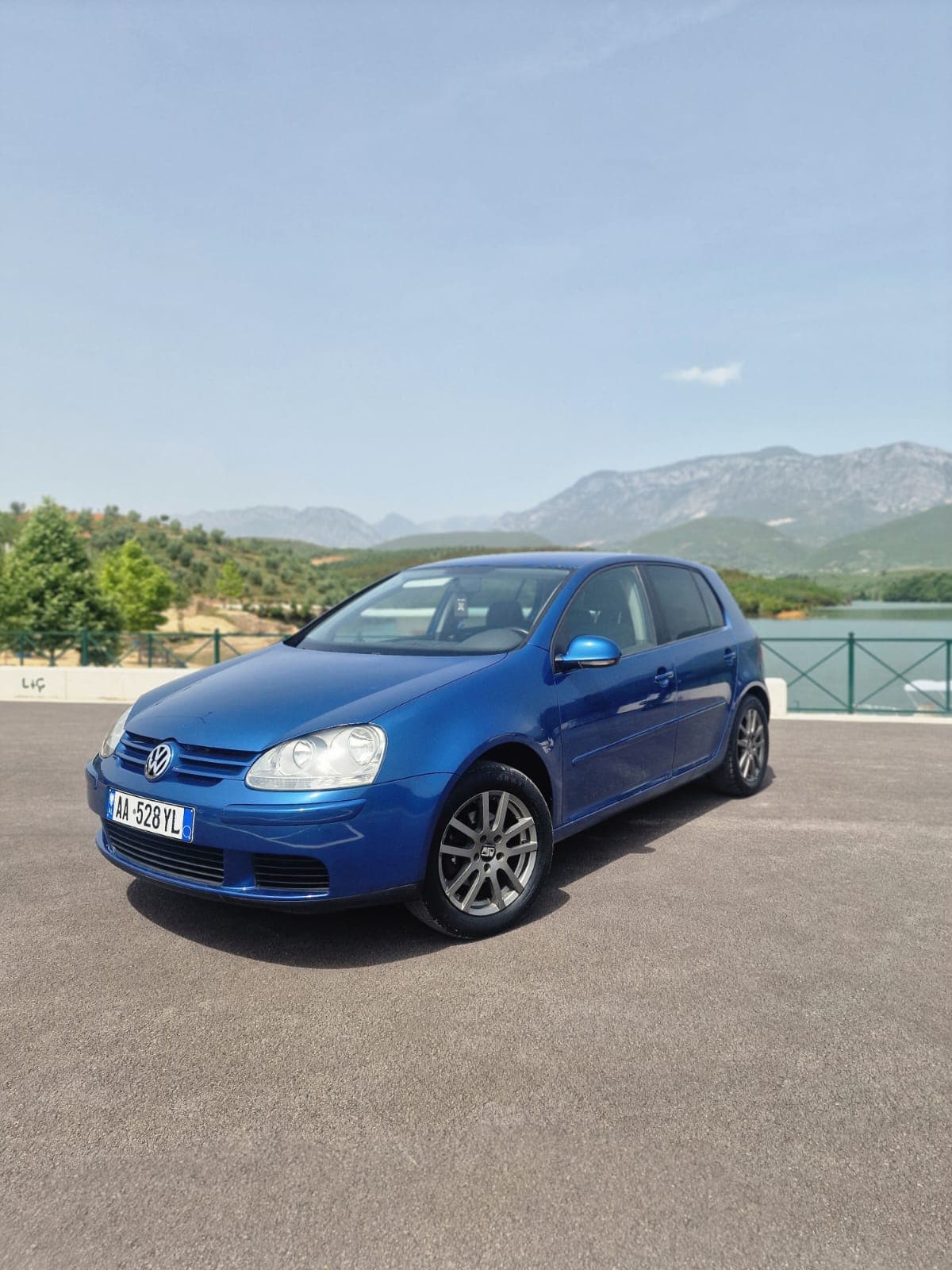 Golf 5 — rent in Kamëz Municipality, Albania Golf 5 — rent in Kamëz Municipality, Albania